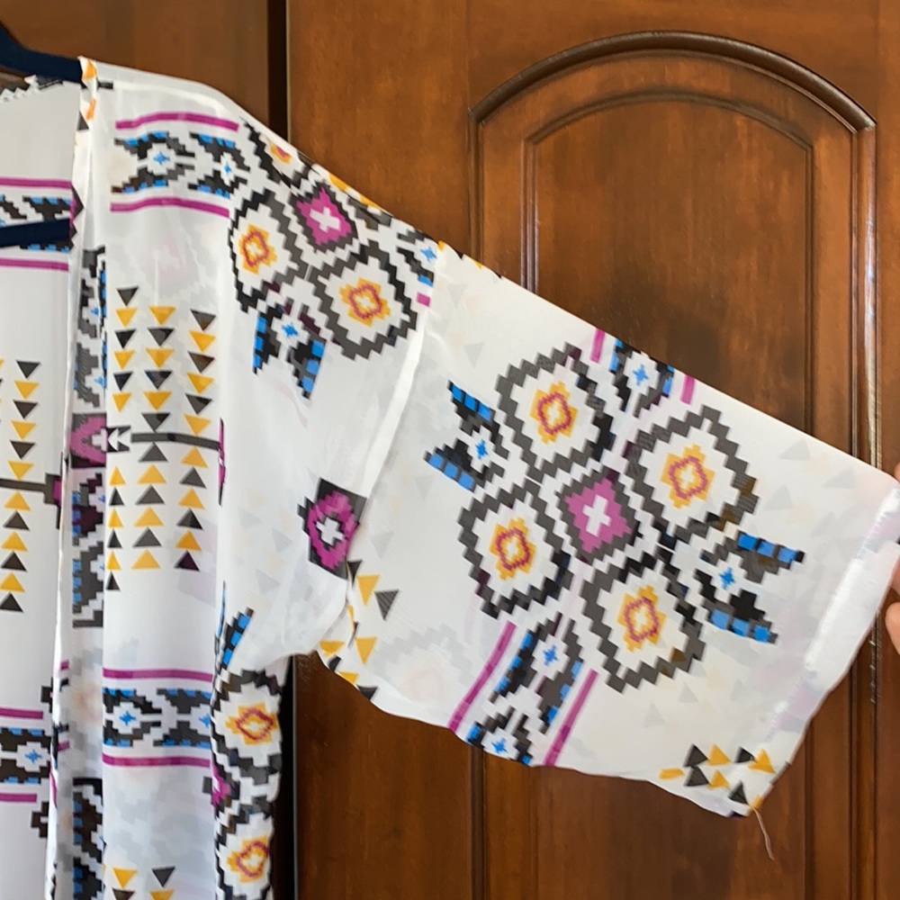 Aztec coverup - Picture 2 of 2